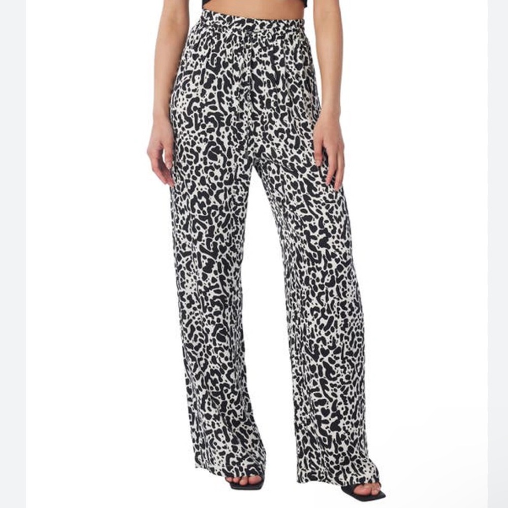 Lita by Ciara cheetah print float pants